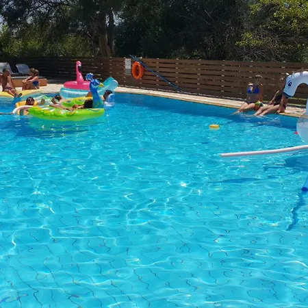 Bright 2br Kitchenette Pool 2 Penzion Gouvia