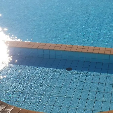 Bright 2br Kitchenette Pool 2 Gouvia
