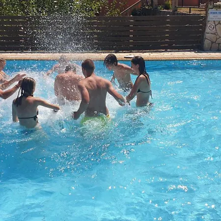 Bright 2br Kitchenette Pool 2 Gouvia