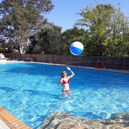 Bright 2br Kitchenette Pool 2 Penzion 3*