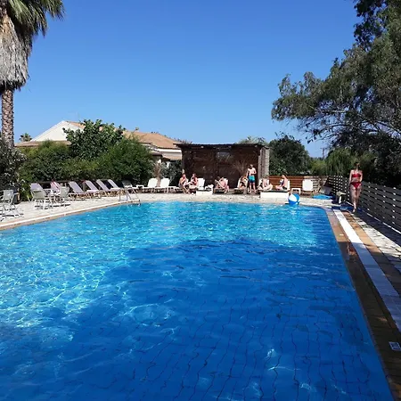 Bright 2br Kitchenette Pool 2 Penzion 3*
