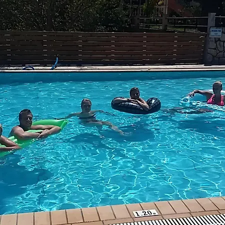 Bright 2br Kitchenette Pool 2 Penzion Gouvia