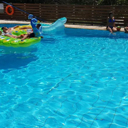Penzion Bright 2br Kitchenette Pool 2